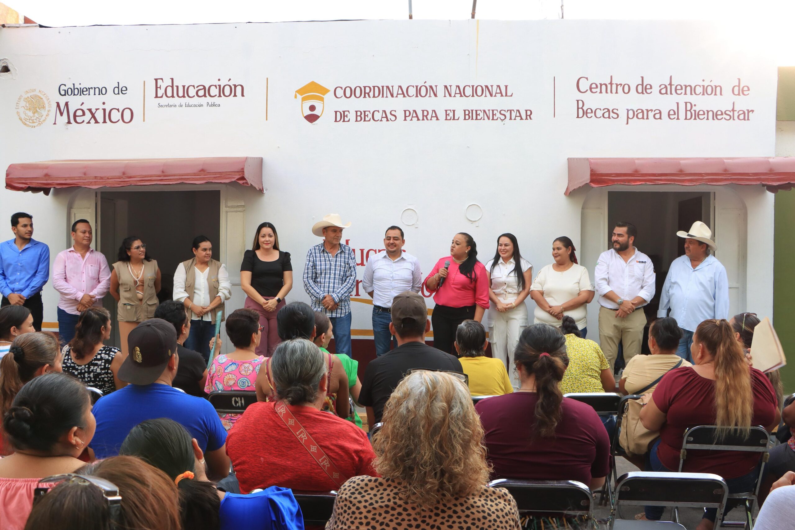 SE INAUGURA EN COLIMA EL PRIMER CENTRO DE ATENCIÓN DE BECAS PARA EL ...