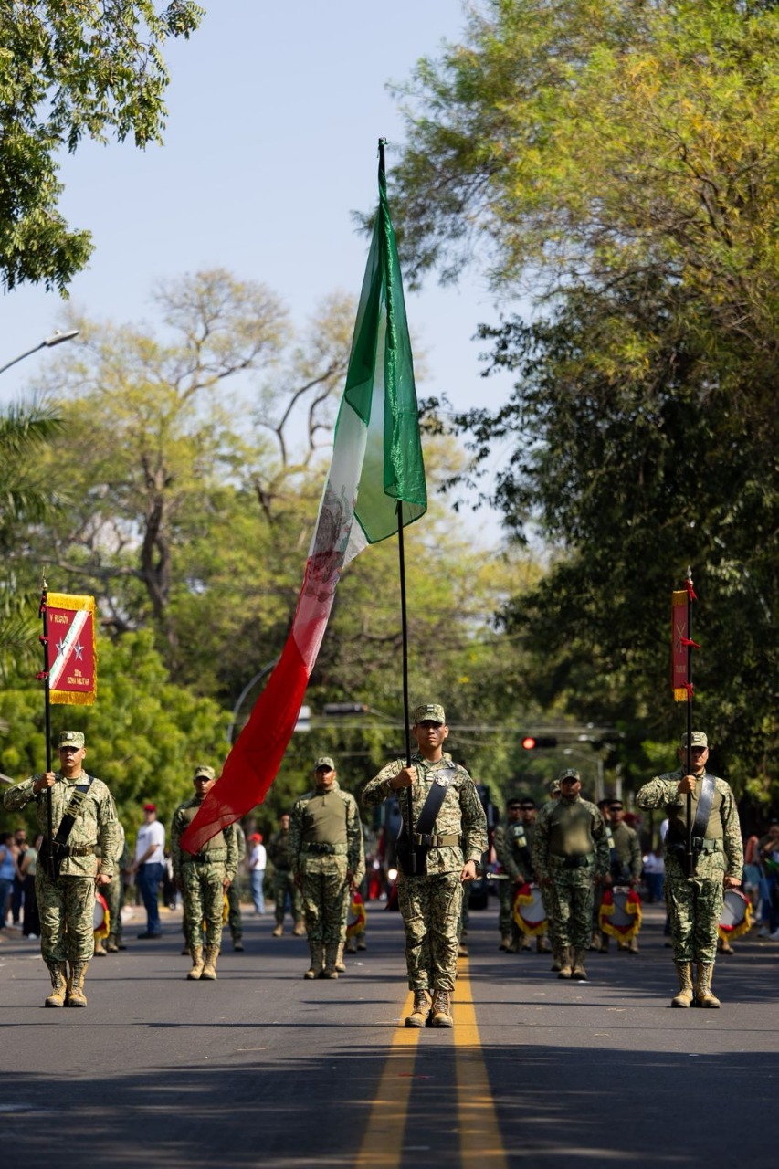 MÁS DE 7,200 PARTICIPANTES EN EL DESFILE POR 115 ANIVERSARIO DE LA ...