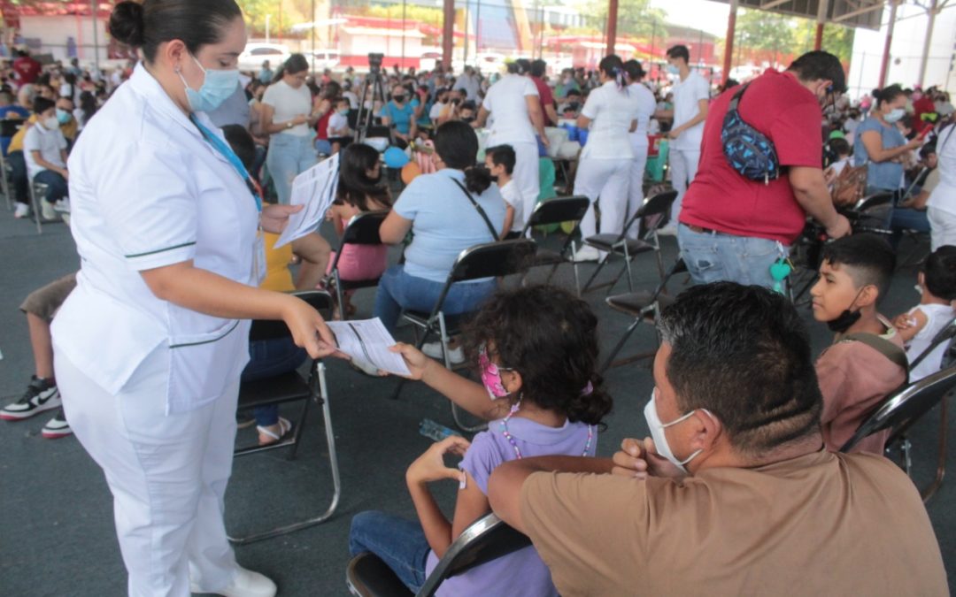 VACUNA ANTICOVID EN NIÑAS Y NIÑOS REDUCE RIESGO DE CONTAGIO Y HOSPITALIZACIÓN: SALUD