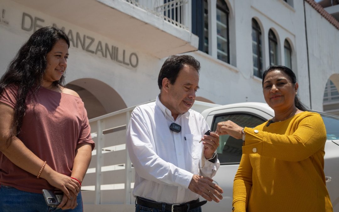 TIENE PARTICIPACIÓN Y DESARROLLO COMUNITARIO DE MANZANILLO NUEVA CAMIONETA