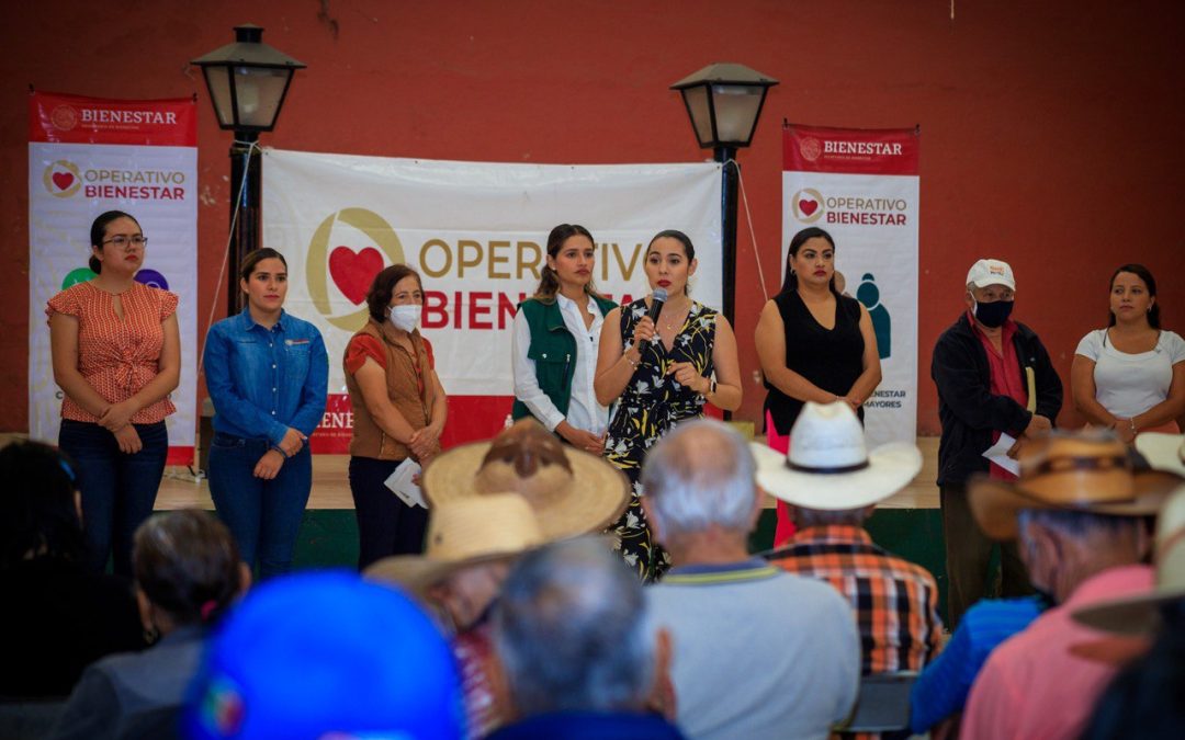INDIRA PRESENCIA ENTREGA DE PENSIONES A PERSONAS ADULTAS MAYORES Y CON DISCAPACIDAD EN QUESERÍA