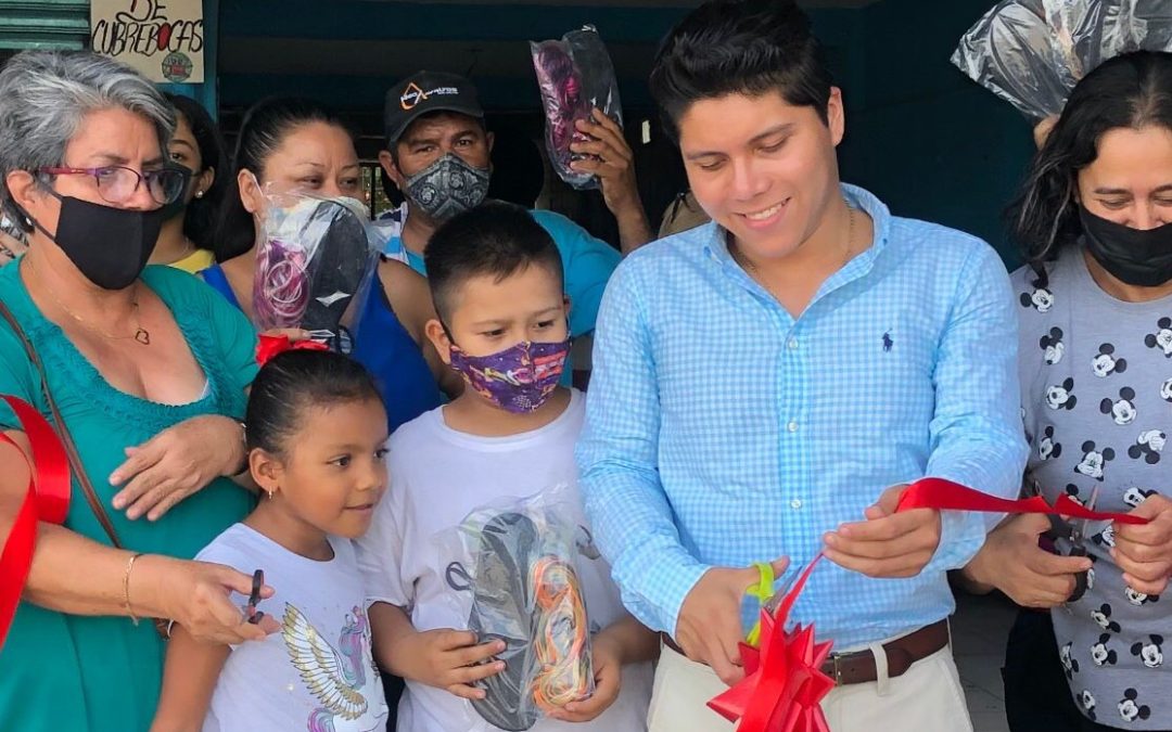 PONE EN MARCHA VÍCTOR TORRES TALLER DE ELABORACIÓN DE HUARACHES