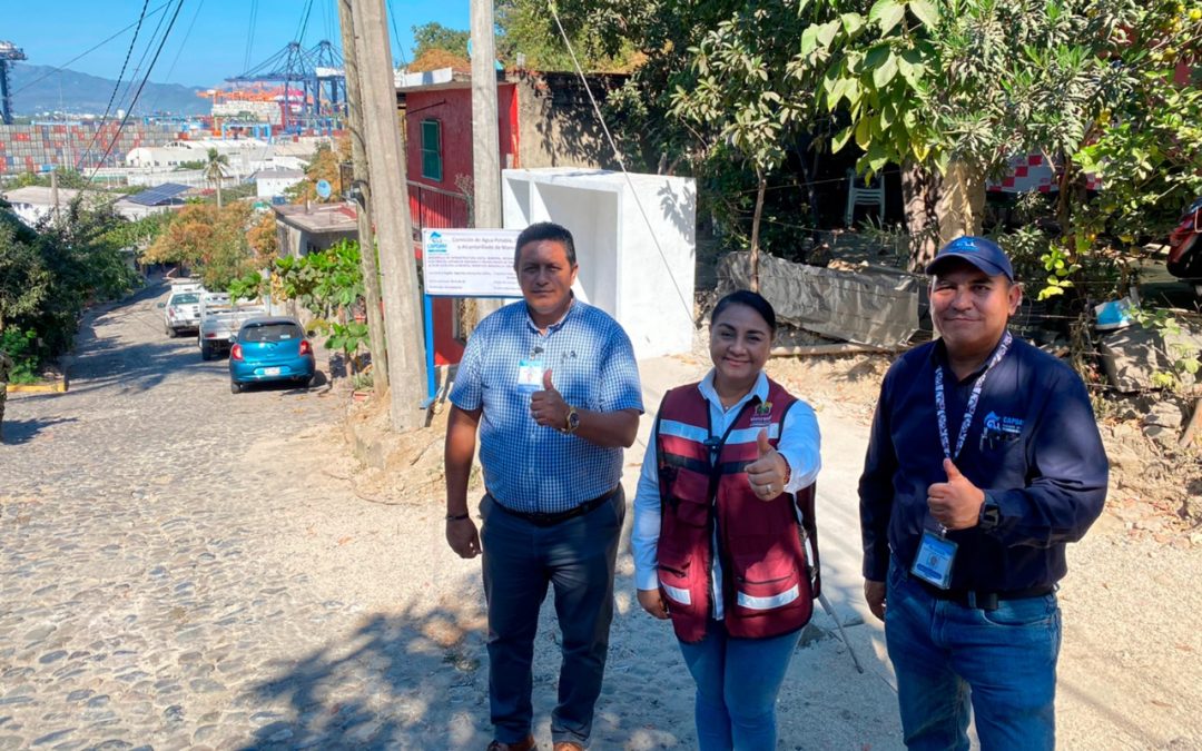 SUPERVISA GRISELDA OBRA HIDRÁULICA EN TAPEIXTLES