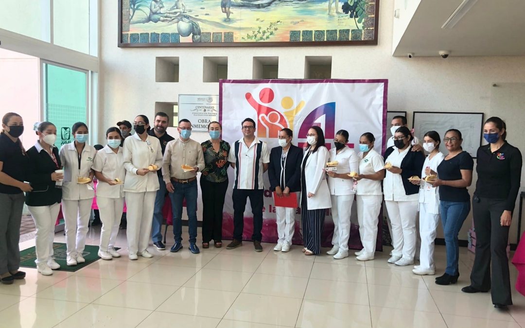 CONVIVE TEY GUTIÉRREZ CON ENFERMERAS DEL MATERNO INFANTIL, PARTEN LA ROSCA DE REYES