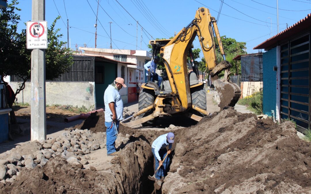 SUSTITUYE CIAPACOV 63 METROS DE DRENAJE EN COLONIA M. DIÉGUEZ EN VDEA