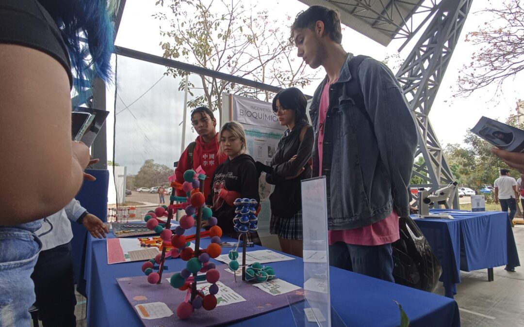 NUTRIDA PARTICIPACIÓN  EN EXPO PROFESIOGRÁFICA DEL TEC DE COLIMA