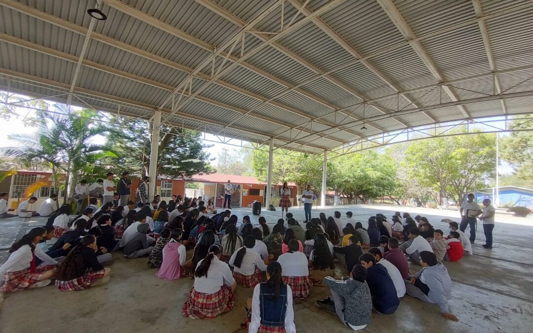 IMPARTEN CHARLA SOBRE PREVENSIÓN DE ADICCIONES