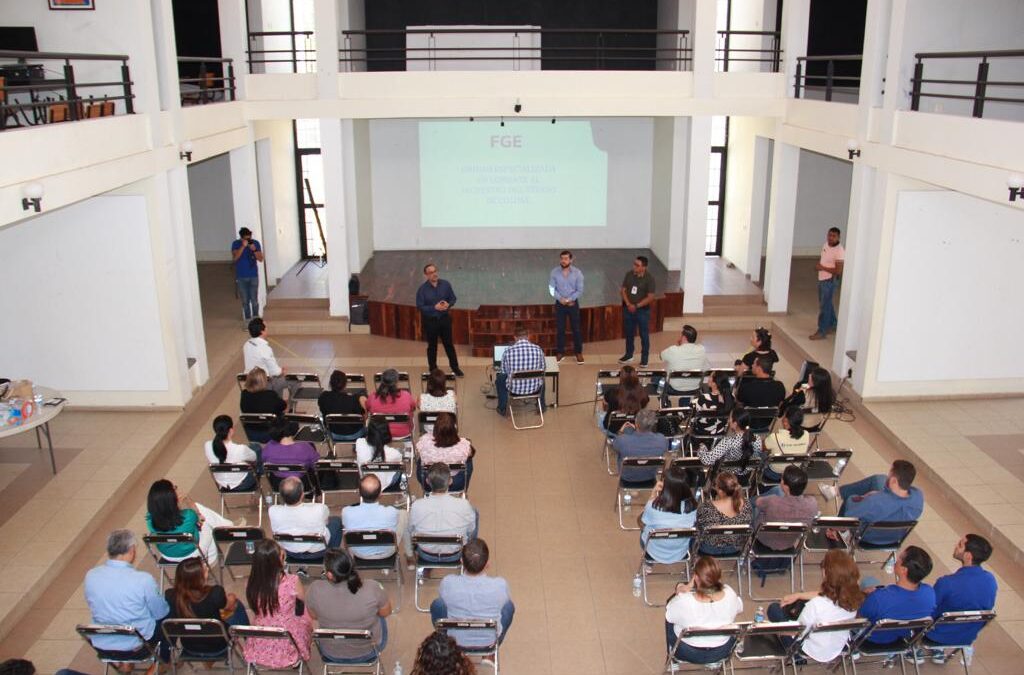 CAPACITA FGE A INTEGRANTES DE AMPI EN PREVENCIÓN DE EXTORSIÓN