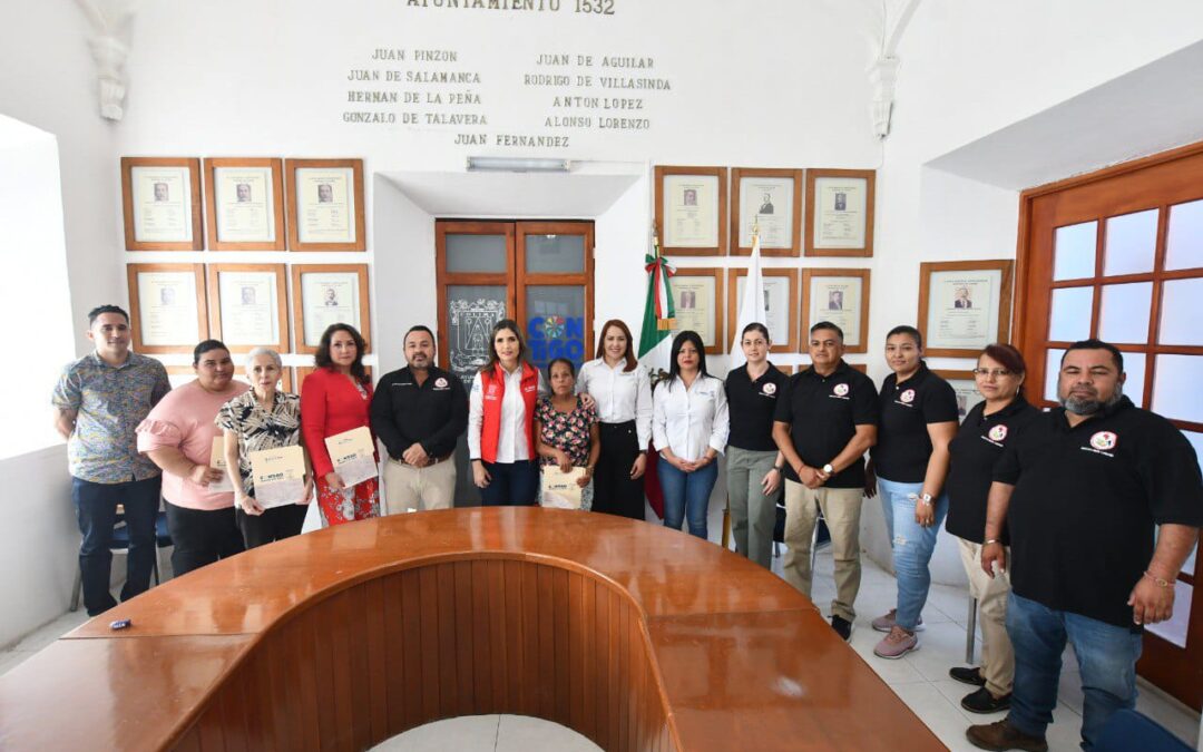 CON DISCIPLINA FINANCIERA AYUNTAMIENTOI DE COLIMA CUMPLE A TRABAJADORES SINDICALIZADOS