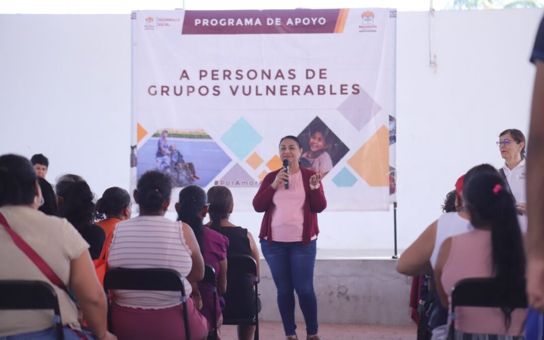 GRISELDA MARTÍNEZ ENTREGA APOYOS PARA BENEFICIO DE 232 FAMILIAS DE MANZANILLO