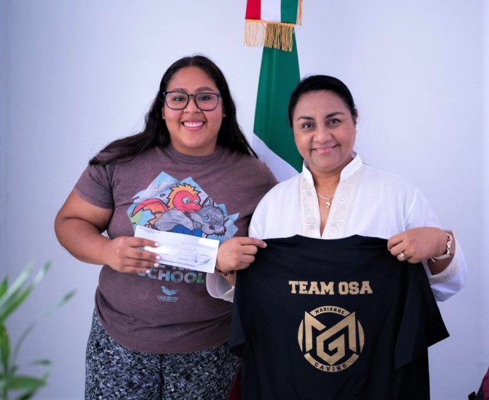 ENTREGA AYUNTAMIENTO DE MANZANILLO APOYO A TALENTO DEPORTIVO LOCAL