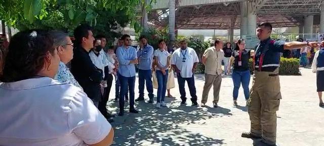 DESTACAN PARTICIPACIÓN DE SERVIDORES PÚBLICOS DEL AYUNTAMIENTO EN SIMULACRO