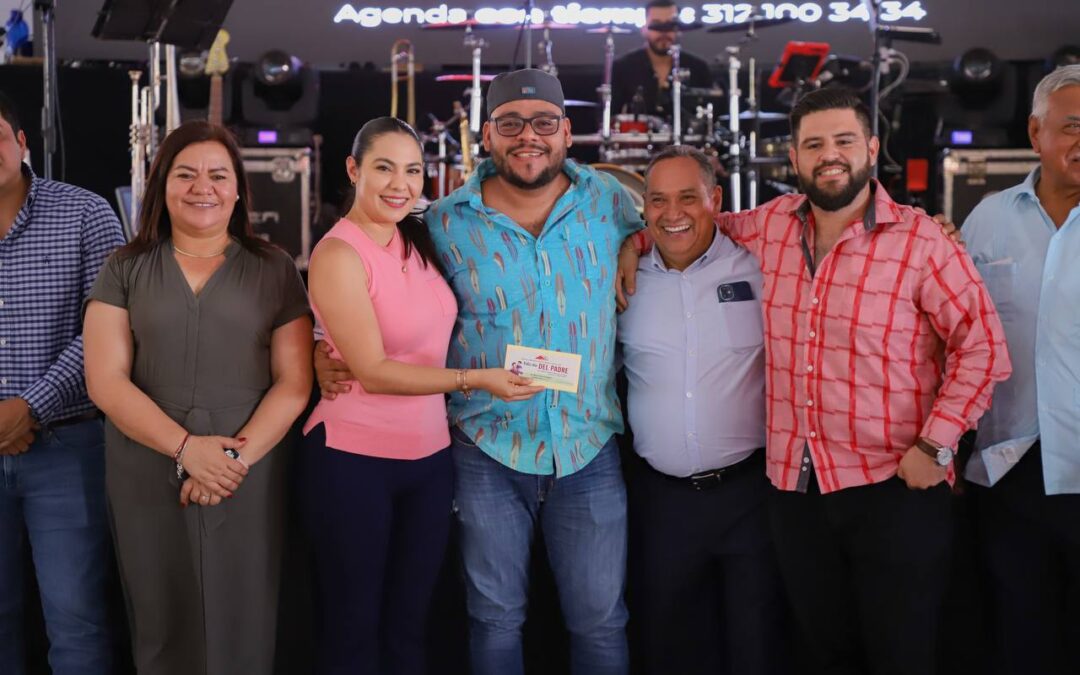 INDIRA ACUDIÓ AL FESTEJO DEL DÍA DEL PADRE DEL STSGE; RECONOCE DESEMPEÑO DE LOS TRABAJADORES