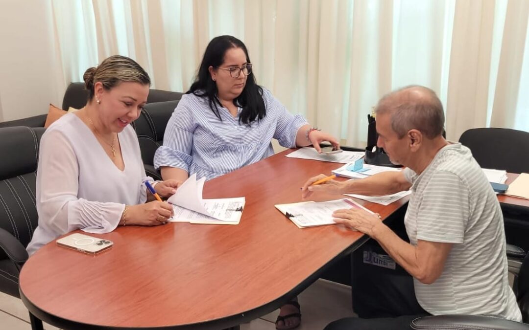 REGISTRO CIVIL, IAAM Y PROCURADURÍA DE LA DEFENSA FIRMAN CONVENIO PARA APOYAR A PERSONAS MAYORES CON TRÁMITES