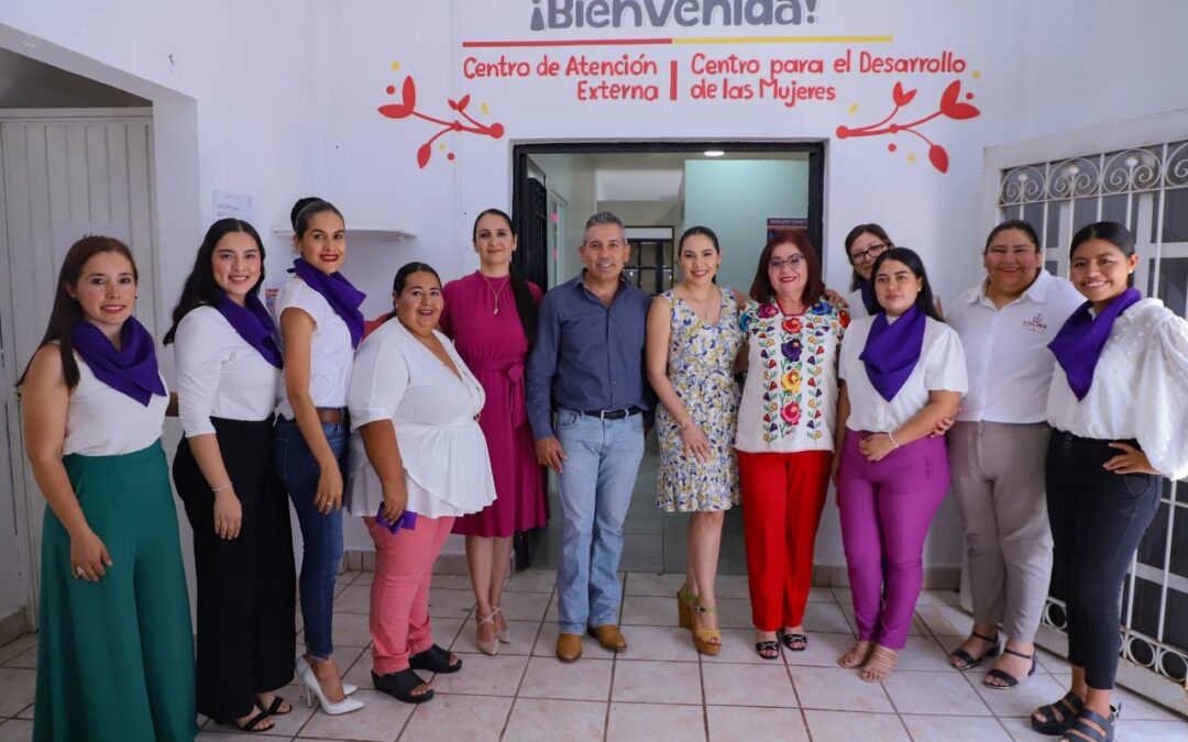 GOBERNADORA INAUGURA ESPACIO DEDICADO POR COMPLETO A BRINDAR ATENCIÓN A MUJERES MINATITLENSES