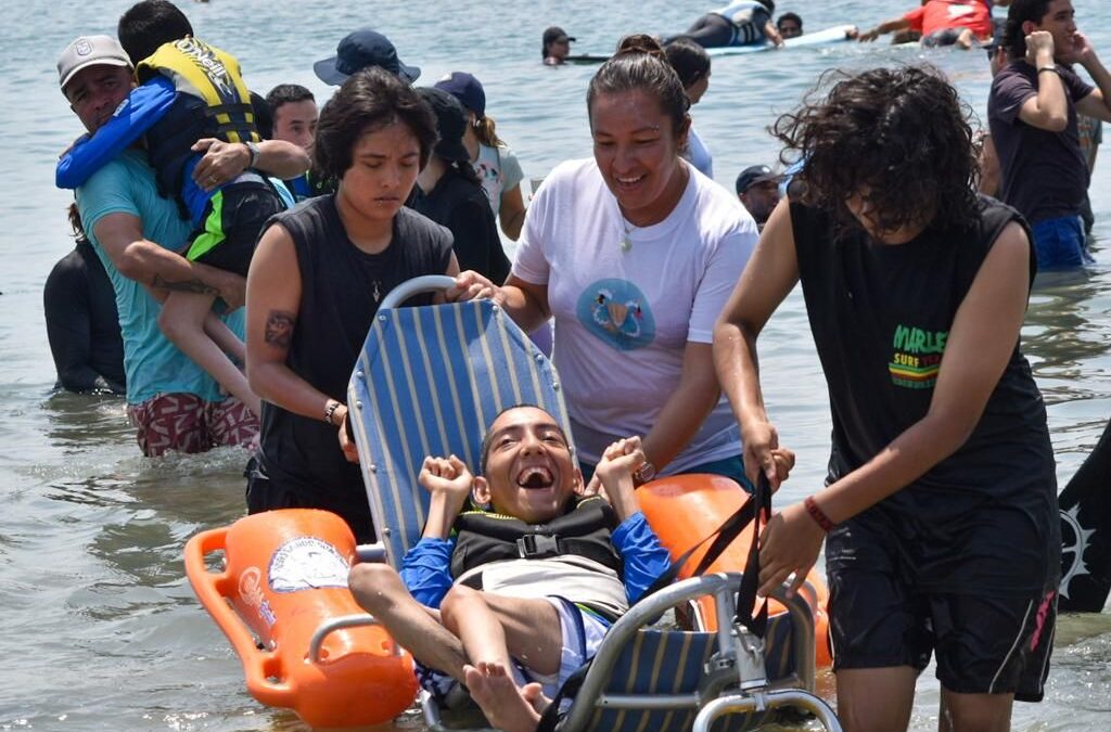 ROSI BAYARDO Y DIF ESTATAL COLIMA PROMUEVEN LA INCLUSIÓN EN PLAYAS DE MANZANILLO