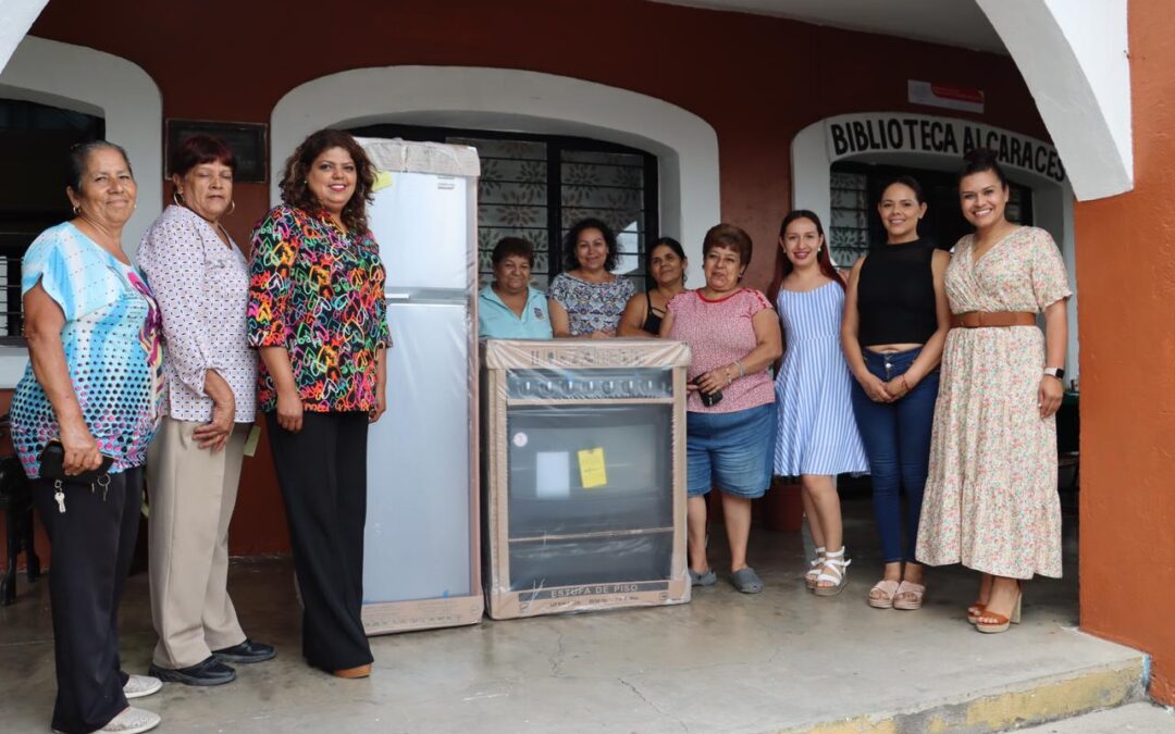 ENTREGA GOBIERNO ESTATAL ENSERES DE COCINA A JUNTA MUNICIPAL DE ALCARACES