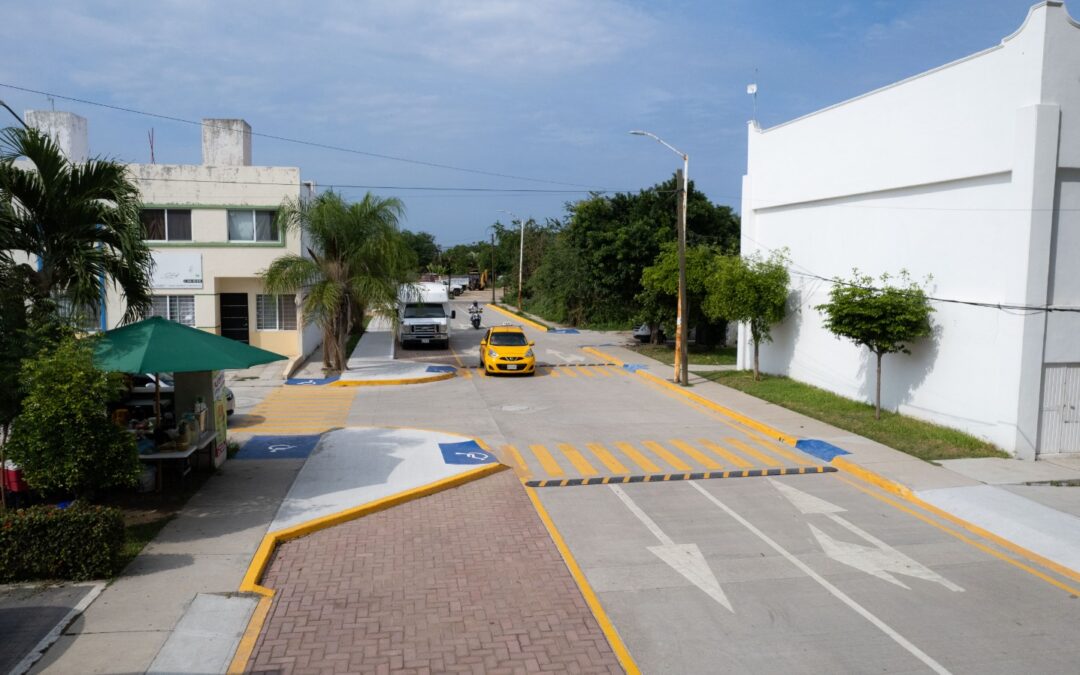 GRISELDA MARTÍNEZ CALLE PAVIMENTADA CON CONCRETO HIDRÁULICO, ES LA OCTAVIO PAZ EN SALAGUA