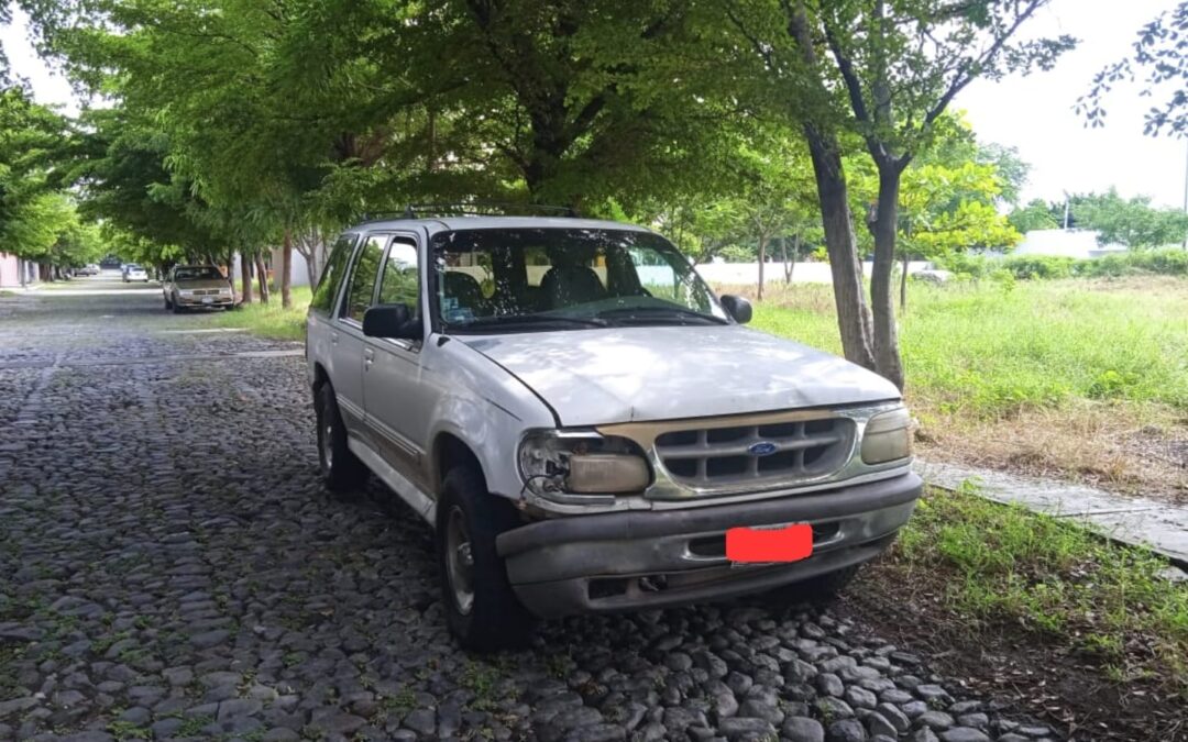 RECUPERA POLICÍA DE LA VILLA VEHÍCULO ROBADO