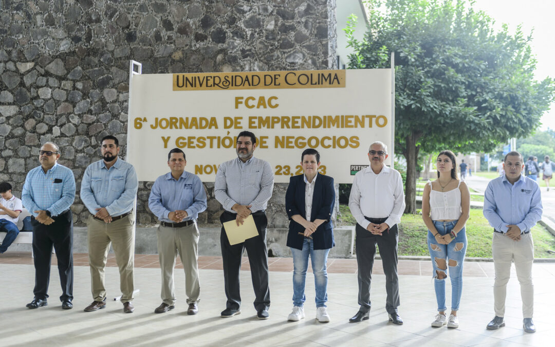 EXPONEN PROYECTOS DE EMPRENDIMIENTO  FUTUROS CONTADORES Y ADMINISTRADORAS