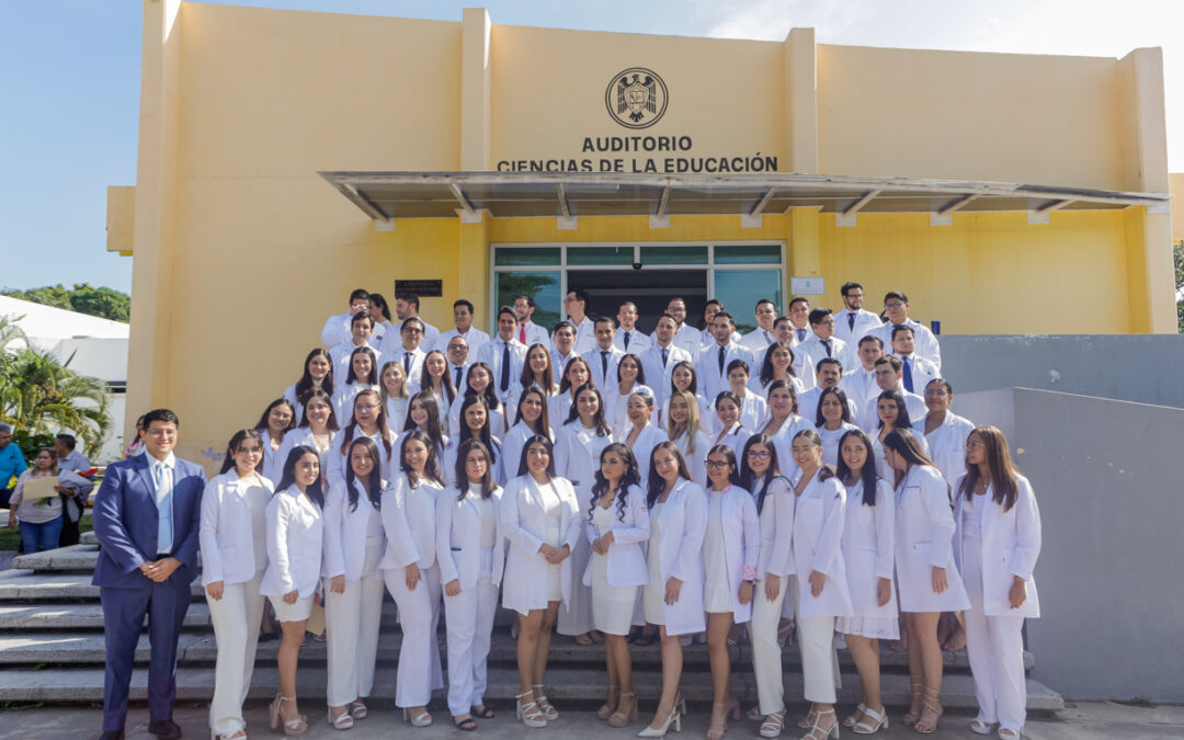 LOGRAN EGRESADOS DE MEDICINA 97.6 % DE APROBACIÓN EN EL EGEL