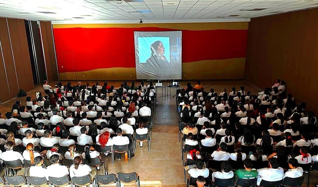 PROYECTAN DOCUMENTAL ‘LIBERTAD TRAS LAS REJAS’ EN CENTROS UNIVERSITARIOS