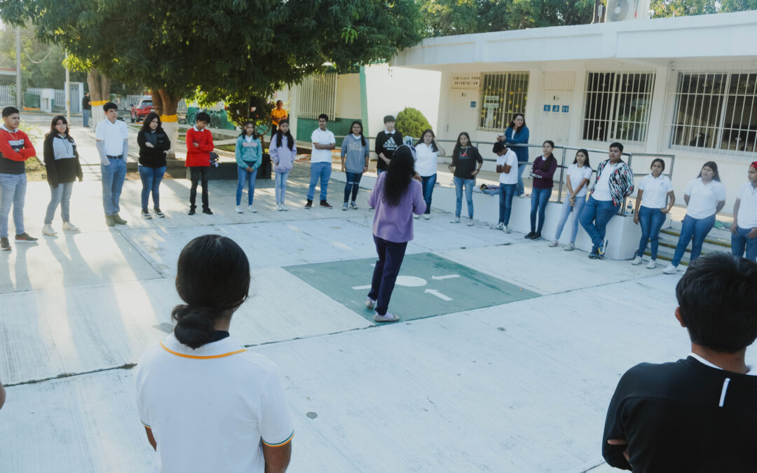 CON EJERCICIOS TEATRALES REFLEXIONAN SOBRE EL SER MUJER, EN MANZANILLO