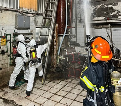 NO HAY PERSONAS INTOXICADAS POR FUGA DE AMONÍACO EN FÁBRICA DE HIELO DE MANZANILLO