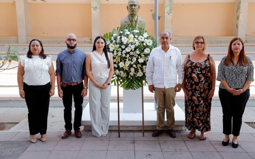 CONMEMORAN NATALICIO DEL PROFESOR GREGORIO TORRES QUINTERO