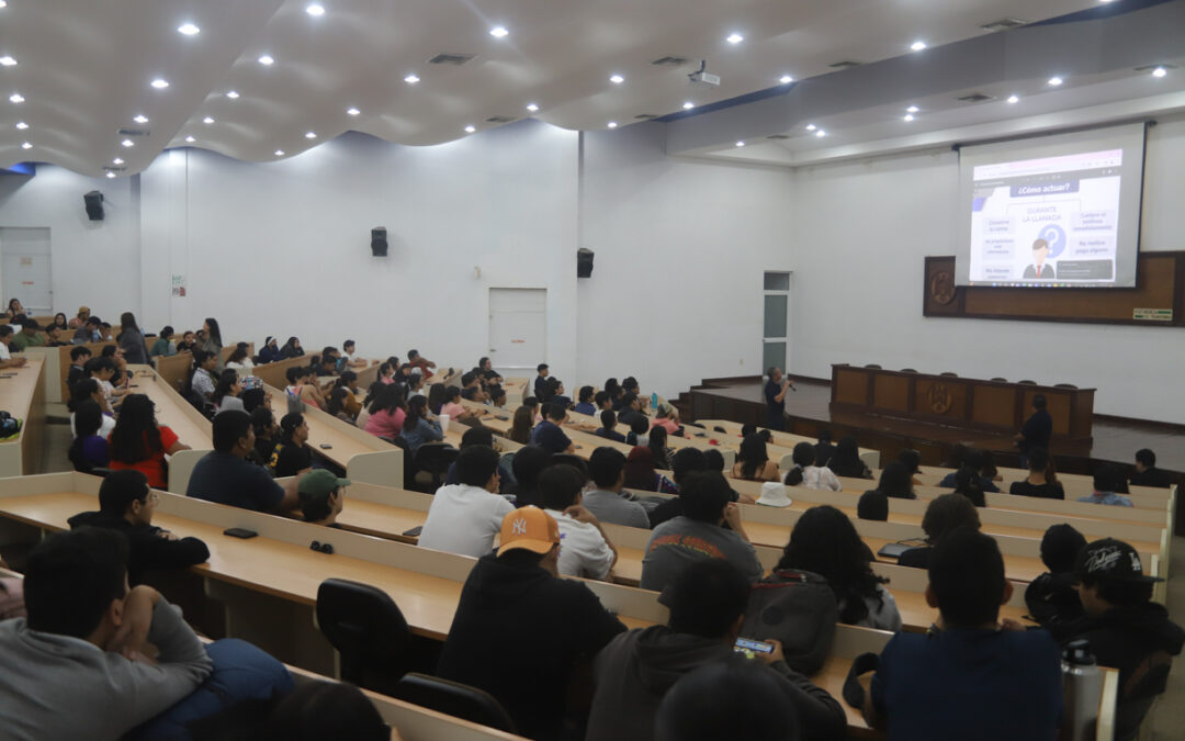 CONTINÚAN LAS CHARLAS SOBRE CIBERSEGURIDAD EN LA UDEC, AHORA EN EL CAMPUS MANZANILLO