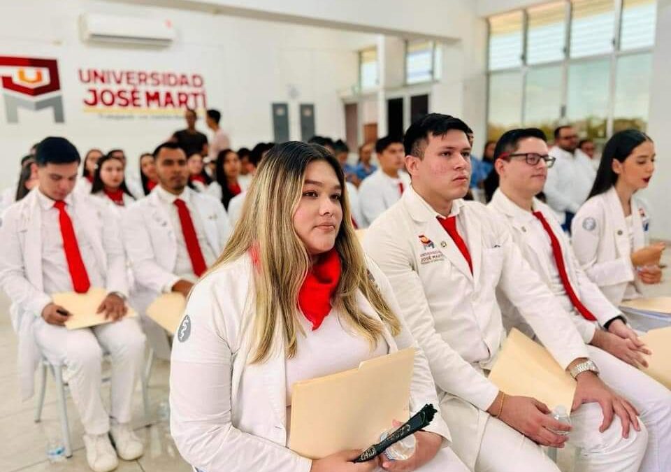 ASIGNAN 26 PLAZAS A EGRESADOS DE POSGRADO DE INTERNADO DE MEDICINA DE LA UNIVERSIDAD JOSÉ MARTÍ