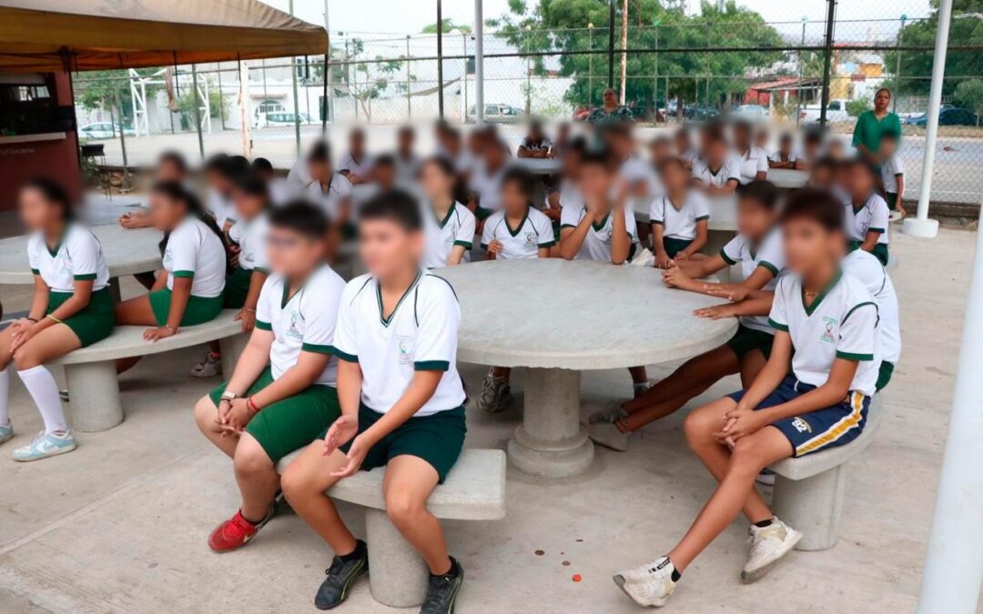 ENTREGAN ACCIONES DE INFRAESTRUCTURA EN 10 ESCUELAS DE MANZANILLO