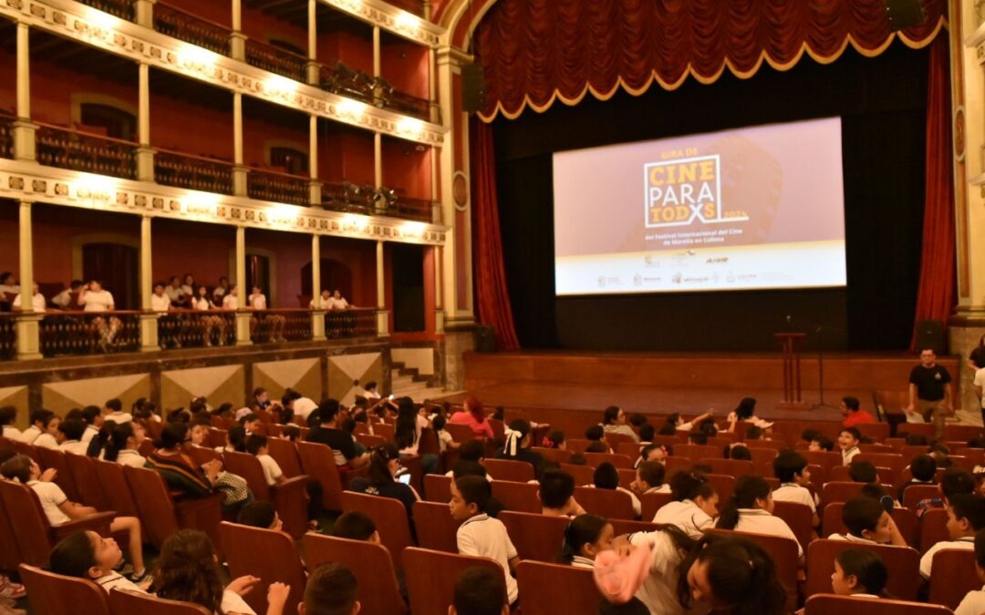 ESTUDIANTES DE PRIMARIA DISFRUTAN DEL CINE PARA TODXS, EN EL TEATRO HIDALGO