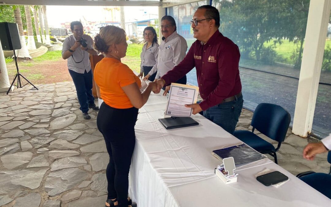 PERSONAL DE GRUPOMAR RECIBE CERTIFICADOS DE IEEA COLIMA, POR CONCLUIR NIVEL DE ESTUDIOS