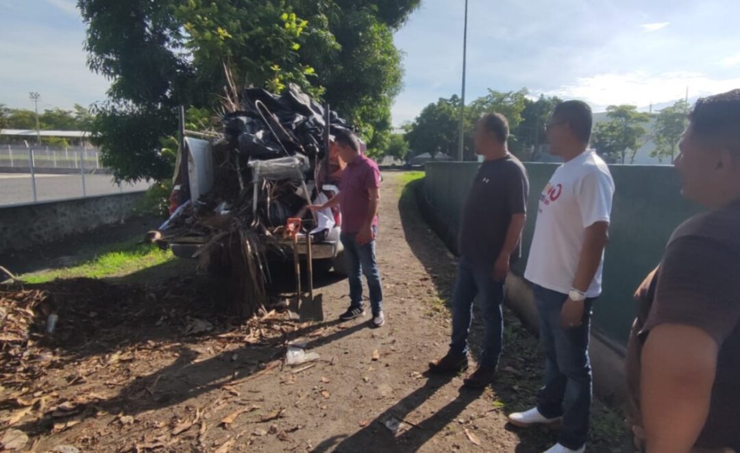 INCODE CONTINÚA LA LIMPIEZA EN UNIDADES DEPORTIVAS DE COLIMA Y VILLA DE ÁLVAREZ