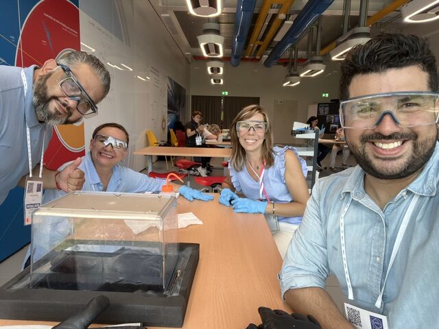 SE CAPACITAN DOCENTES DE LA UDEC EN PERIMETER INSTITUTO Y EN EL CERN