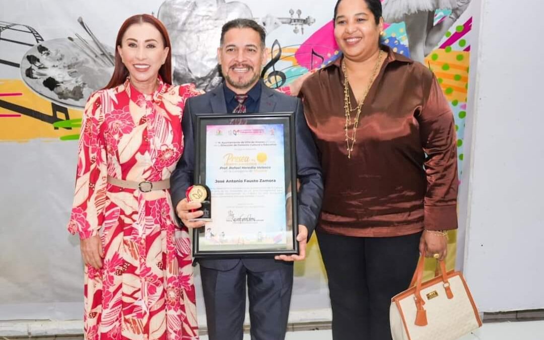 RECONOCEN A DOS ARTISTAS DE LA UDEC CON LA PRESEA RAFAEL HEREDIA 2024