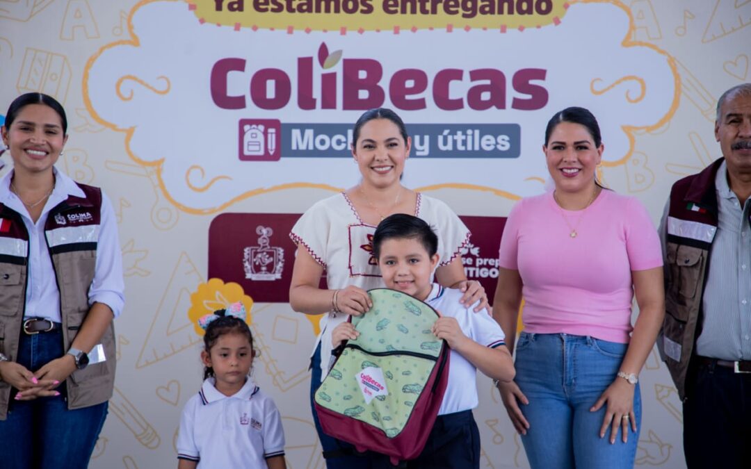 CASI 2,300 ESTUDIANTES RECIBEN SUS COLIBECAS MOCHILAS Y ÚTILES EN TECOMÁN Y ARMERÍA, ESTE JUEVES