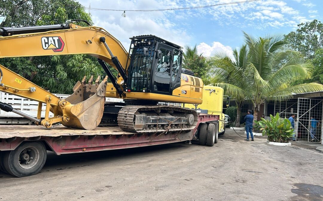 TRABAJA GOBIERNO DE COLIMA PARA HABILITAR PASO A DOS COMUNIDADES DE COQUIMATLÁN