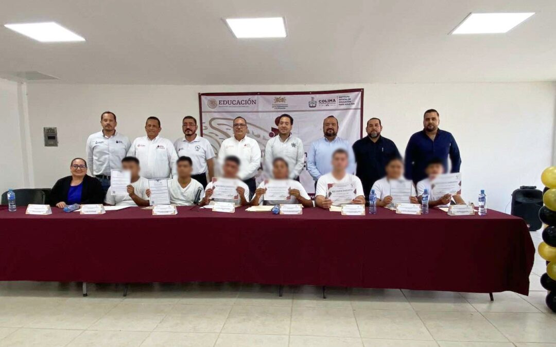 IEEA COLIMA ENTREGA CERTIFICADOS DE EDUCACIÓN BÁSICA A JÓVENES PRIVADOS DE SU LIBERTAD