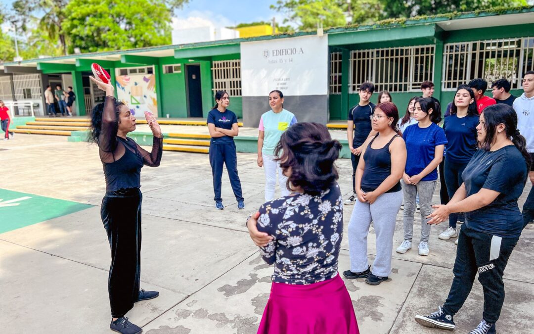 BACHILLERATO 4 DE LA UDEC CELEBRA 46 AÑOS DE FORMACIÓN ACADÉMICA