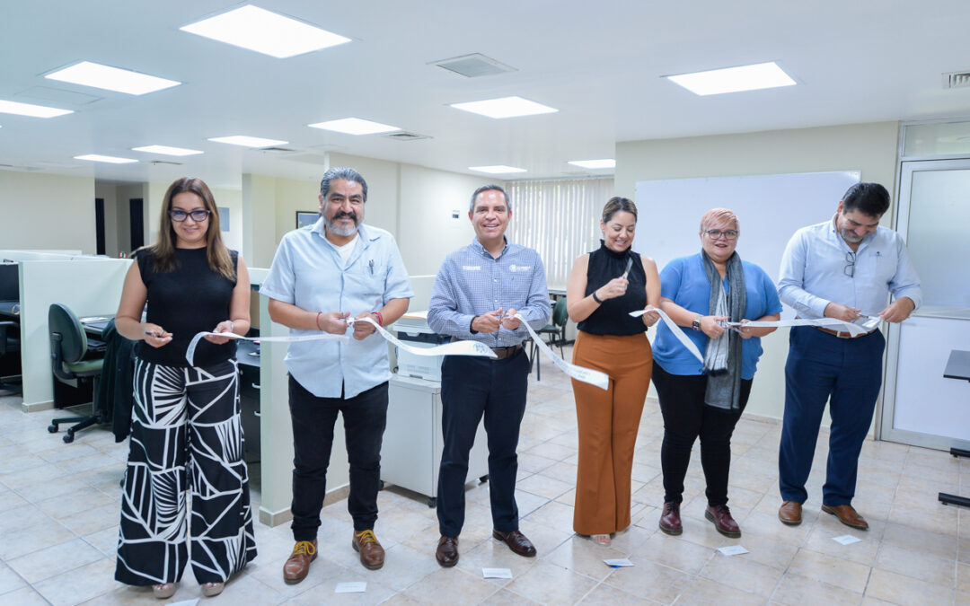 ENTREGA RECTOR REMODELACIÓN DE LA OFICINA DE PRENSA