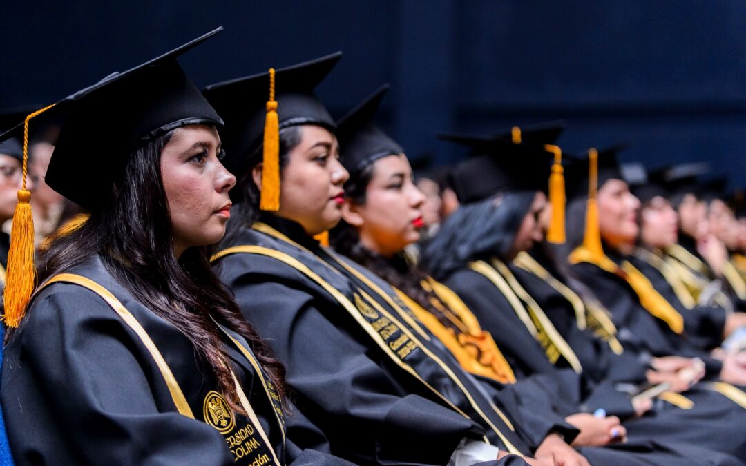 EGRESAN DE TRABAJO SOCIAL NUEVOS PROFESIONISTAS QUE CONTRIBUIRÁN EN LA SOCIEDAD