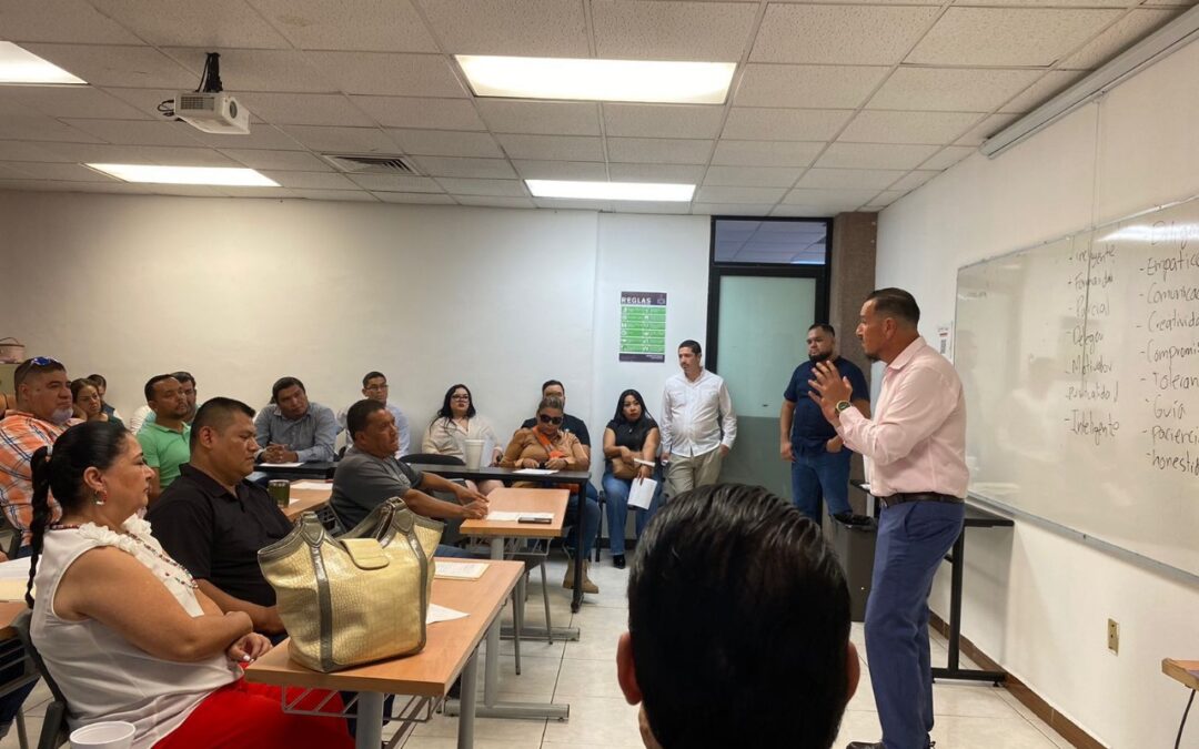 CAPACITAN A PERSONAL DE TRABAJO COLIMA PARA BRINDAR MEJOR SERVICIO A LA POBLACIÓN