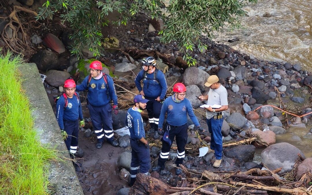LOCALIZAN CUERPO DE HOMBRE ARRASTRADO POR CORRIENTE DEL RÍO COLIMA