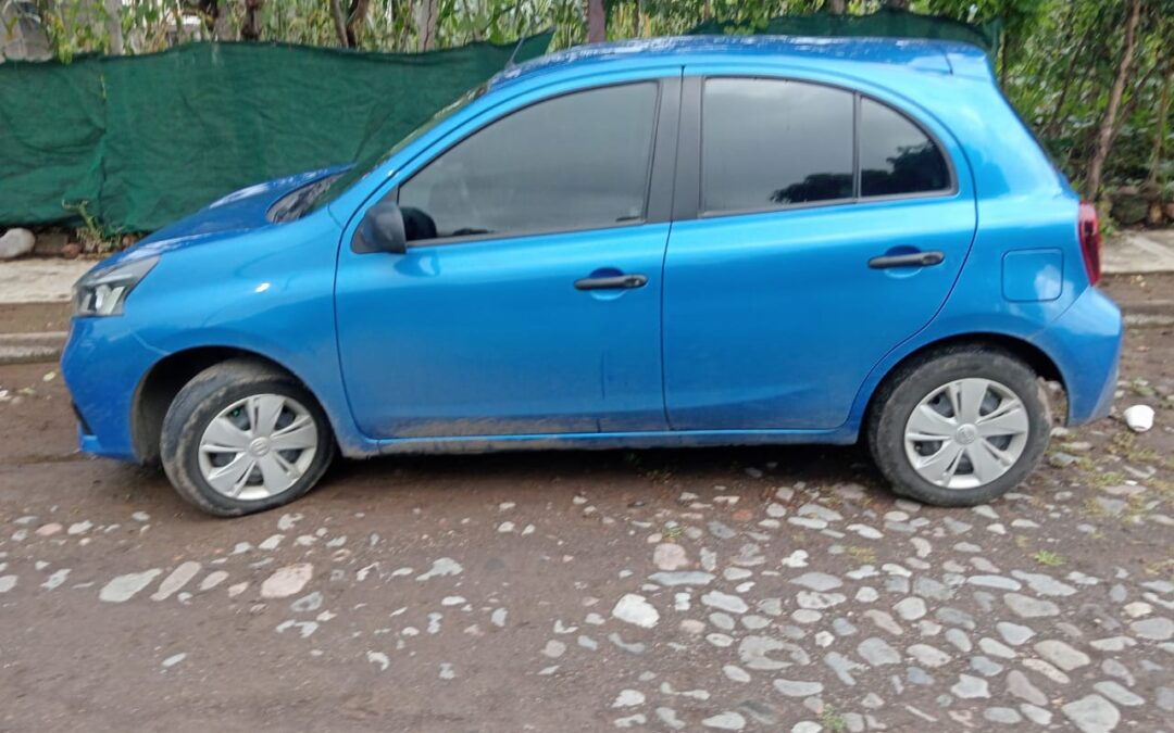 POLICÍAS DE LA VILLA RECUPERAN VEHÍCULO CON REPORTE DE ROBO