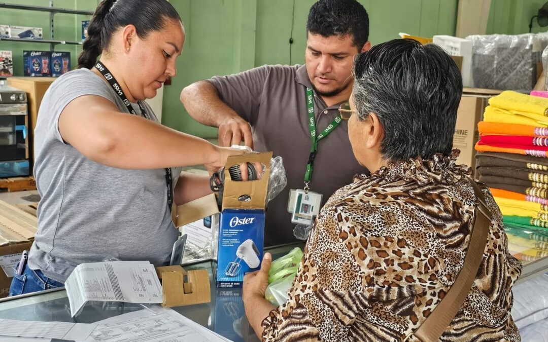 INVITA IMSS COLIMA A POBLACIÓN A OBTENER BENEFICIOS QUE OFRECE TIENDA IMSS-SNTSS