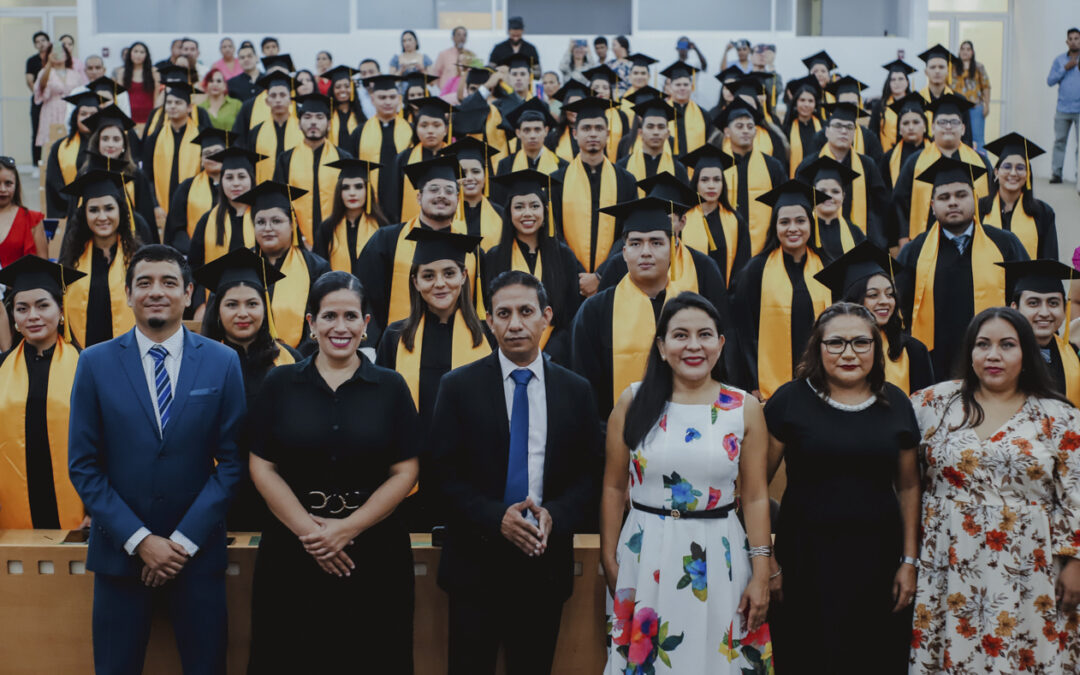 ENTREGA UDEC 105 NUEVOS CONTADORES Y ADMINISTRADORES, EN MANZANILLO