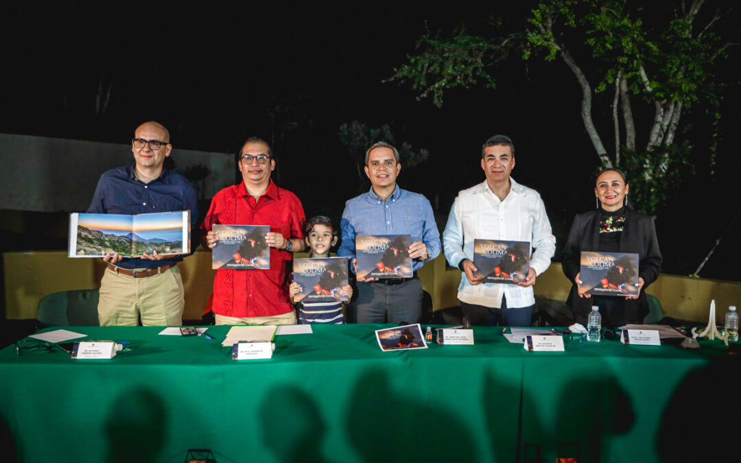 PRESENTAN VERSIÓN IMPRESA DEL LIBRO VOLCÁN DE FUEGO Y LUZ