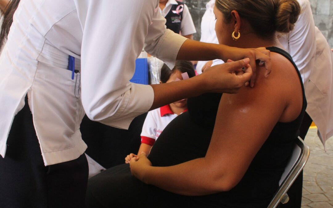 SALUD COLIMA: VACUNA CONTRA INFLUENZA NO PERJUDICA EL EMBARAZO; ES ESENCIAL EN CUIDADOS PRENATALES